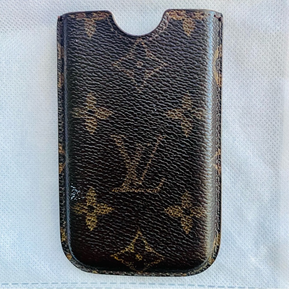 Louis Vuitton Monogram Phone Case - Picture 2 of 5